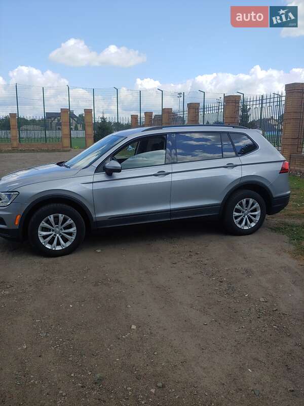 Внедорожник / Кроссовер Volkswagen Tiguan 2019 в Конотопе