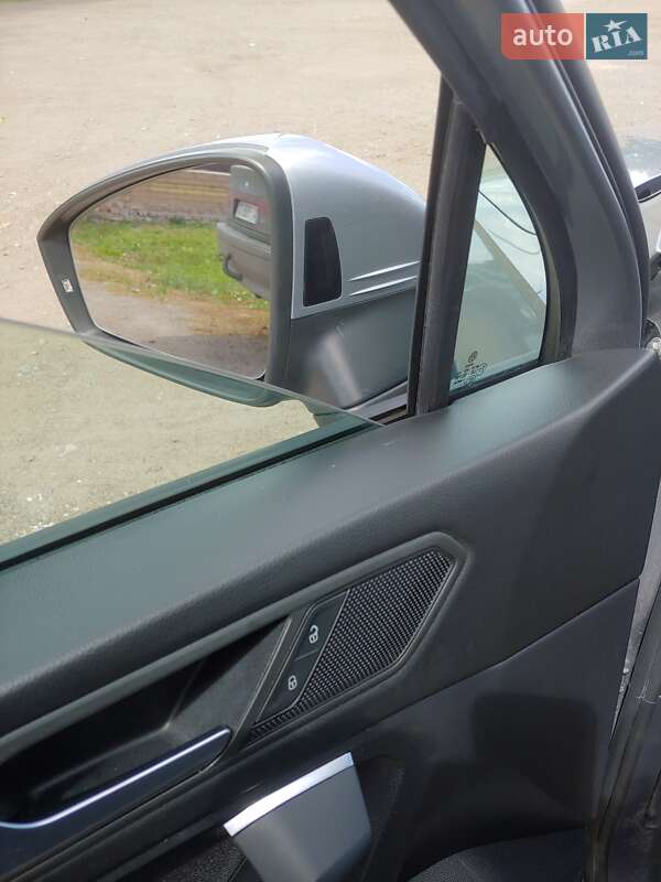 Внедорожник / Кроссовер Volkswagen Tiguan 2019 в Конотопе