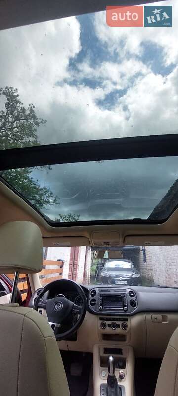 Внедорожник / Кроссовер Volkswagen Tiguan 2015 в Кривом Роге