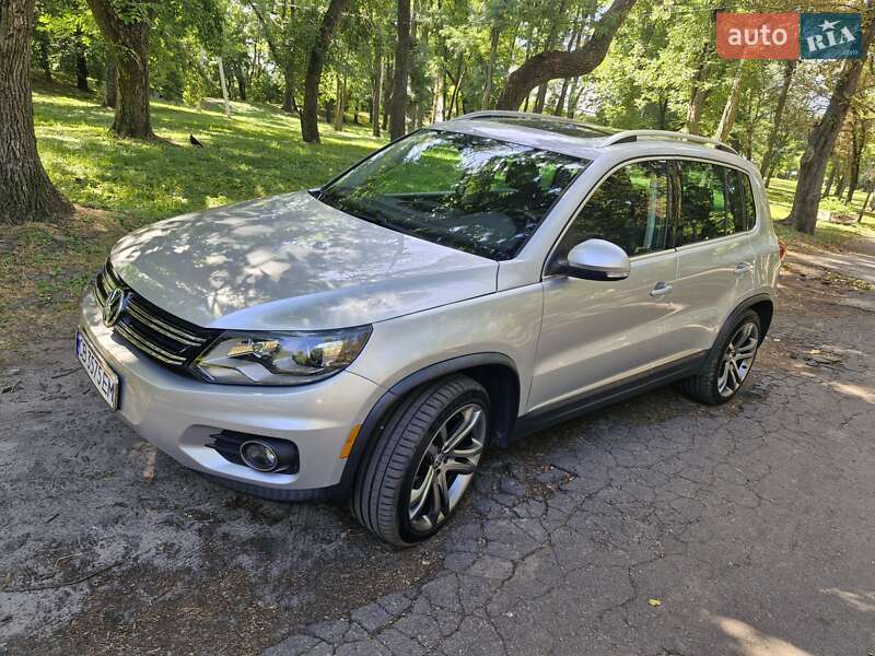 Внедорожник / Кроссовер Volkswagen Tiguan 2016 в Чернигове