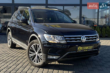 Внедорожник / Кроссовер Volkswagen Tiguan 2017 в Мукачево