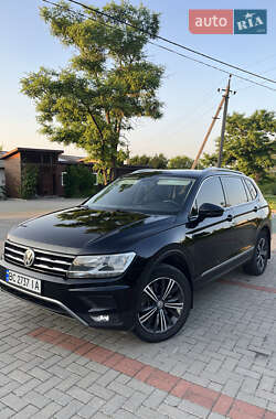 Позашляховик / Кросовер Volkswagen Tiguan 2018 в Золочеві