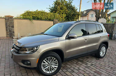 Позашляховик / Кросовер Volkswagen Tiguan 2015 в Івано-Франківську