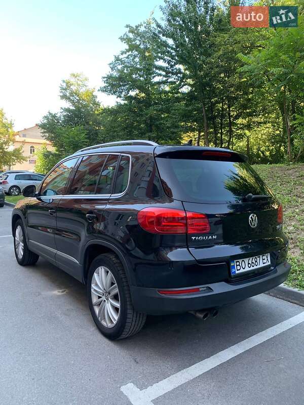 Внедорожник / Кроссовер Volkswagen Tiguan 2011 в Тернополе