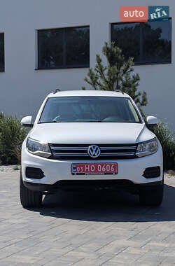 Внедорожник / Кроссовер Volkswagen Tiguan 2015 в Луцке
