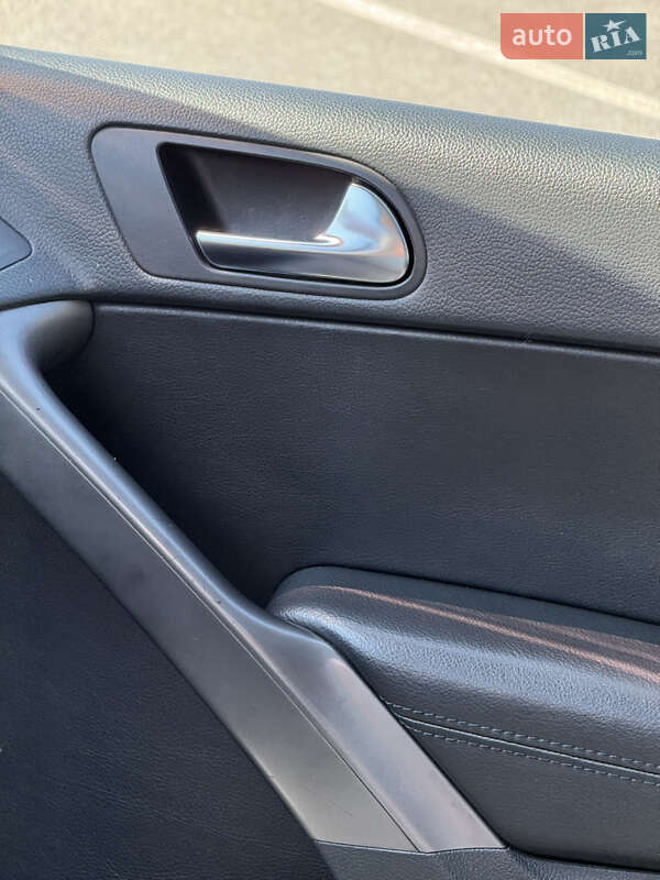 Внедорожник / Кроссовер Volkswagen Tiguan 2008 в Киеве