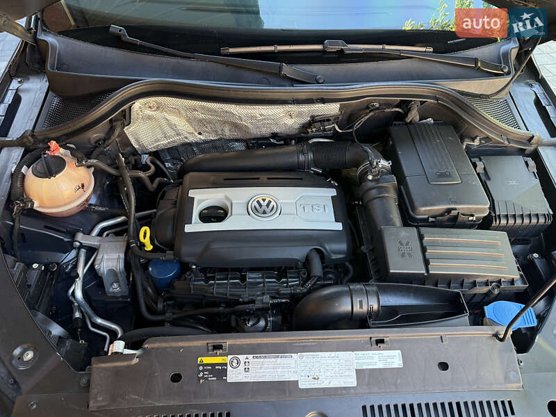 Внедорожник / Кроссовер Volkswagen Tiguan 2017 в Полтаве