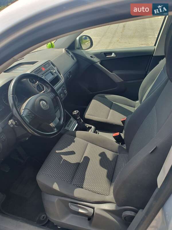 Внедорожник / Кроссовер Volkswagen Tiguan 2009 в Харькове