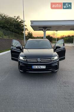 Внедорожник / Кроссовер Volkswagen Tiguan 2022 в Костополе