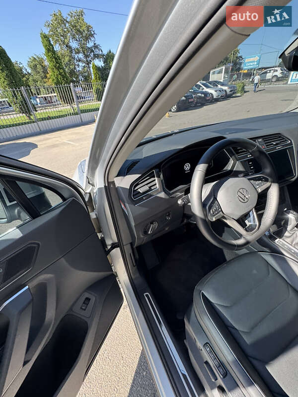 Внедорожник / Кроссовер Volkswagen Tiguan 2022 в Киеве