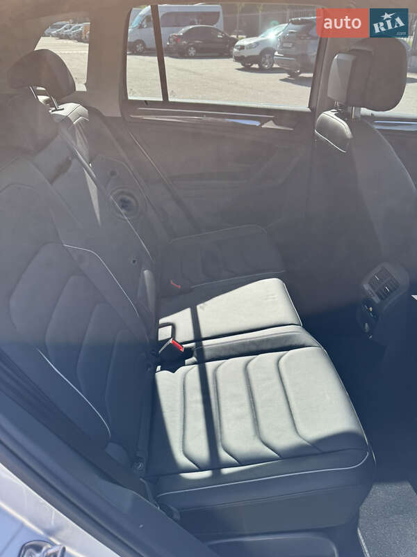 Внедорожник / Кроссовер Volkswagen Tiguan 2022 в Киеве