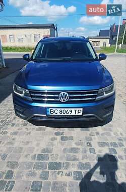 Позашляховик / Кросовер Volkswagen Tiguan 2017 в Яворові