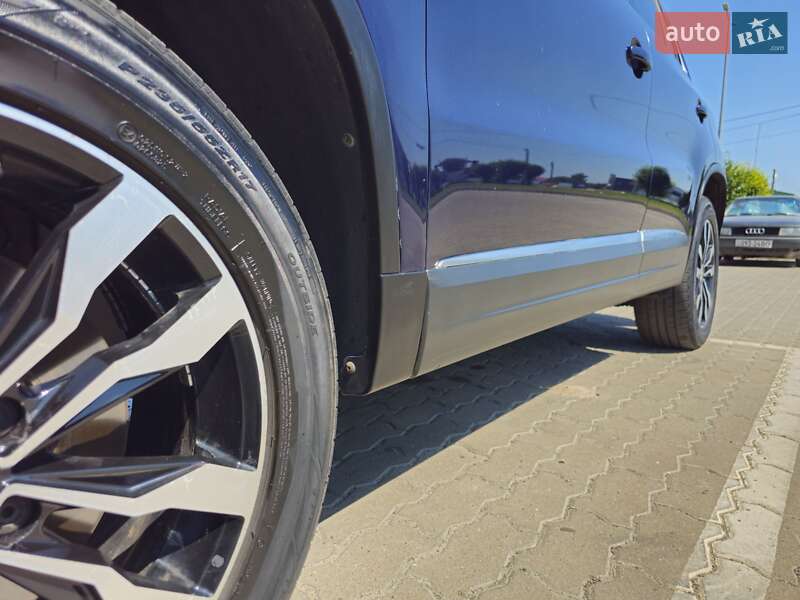 Внедорожник / Кроссовер Volkswagen Tiguan 2011 в Бродах