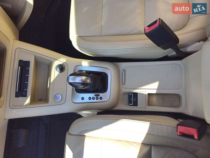 Внедорожник / Кроссовер Volkswagen Tiguan 2011 в Бродах