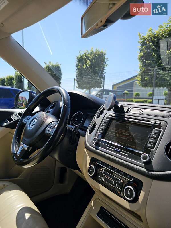 Внедорожник / Кроссовер Volkswagen Tiguan 2011 в Бродах
