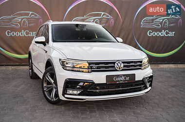 Внедорожник / Кроссовер Volkswagen Tiguan 2016 в Луцке
