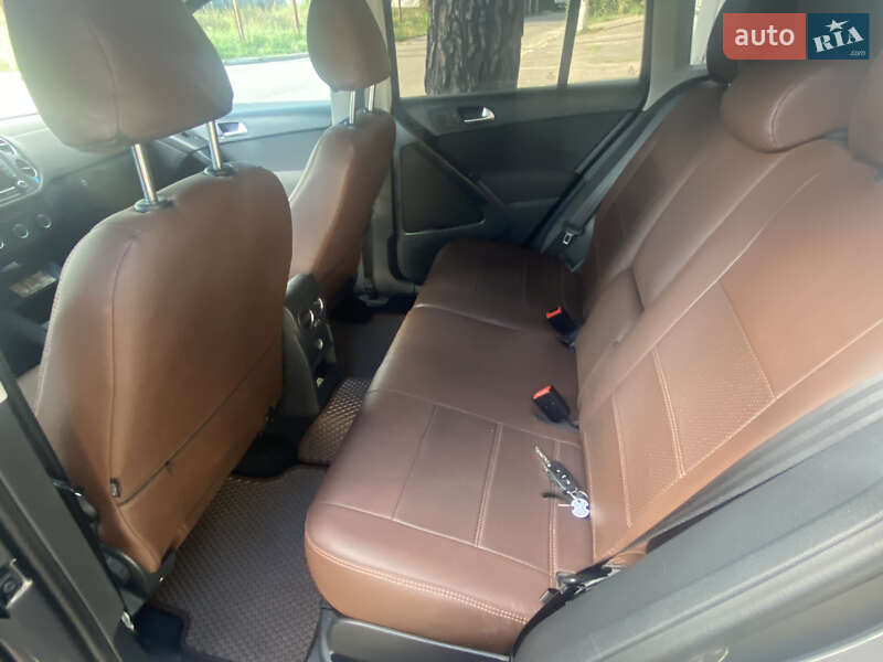 Внедорожник / Кроссовер Volkswagen Tiguan 2015 в Киеве