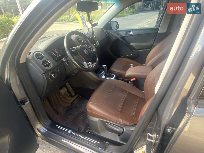 Внедорожник / Кроссовер Volkswagen Tiguan 2015 в Киеве