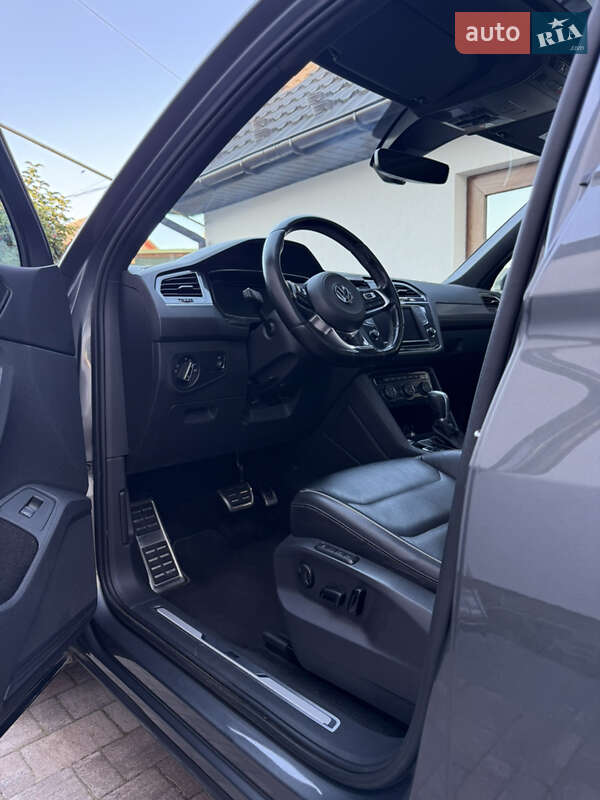 Внедорожник / Кроссовер Volkswagen Tiguan 2016 в Ратным