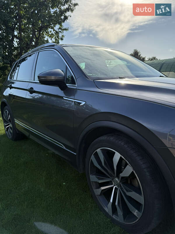 Внедорожник / Кроссовер Volkswagen Tiguan 2016 в Ратным