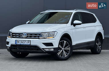 Внедорожник / Кроссовер Volkswagen Tiguan 2017 в Киеве