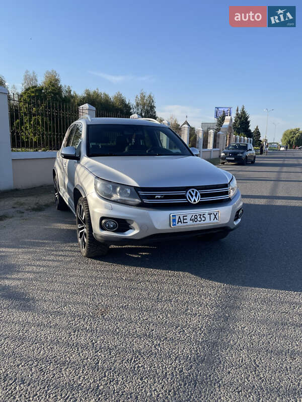 Внедорожник / Кроссовер Volkswagen Tiguan 2016 в Днепре