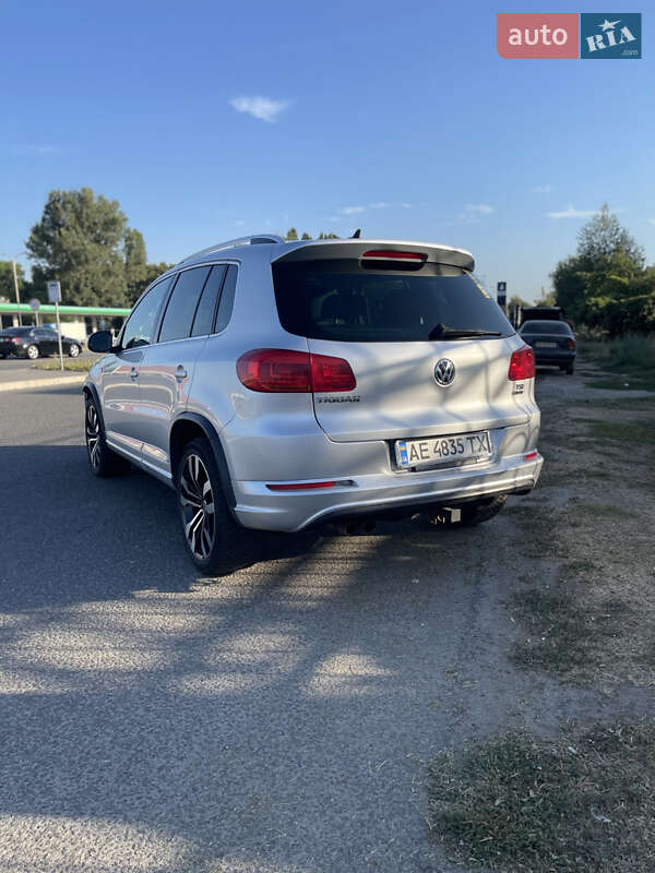 Внедорожник / Кроссовер Volkswagen Tiguan 2016 в Днепре