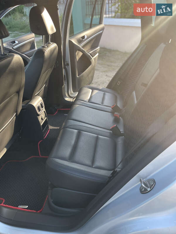 Внедорожник / Кроссовер Volkswagen Tiguan 2016 в Днепре