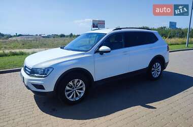 Позашляховик / Кросовер Volkswagen Tiguan 2018 в Городку
