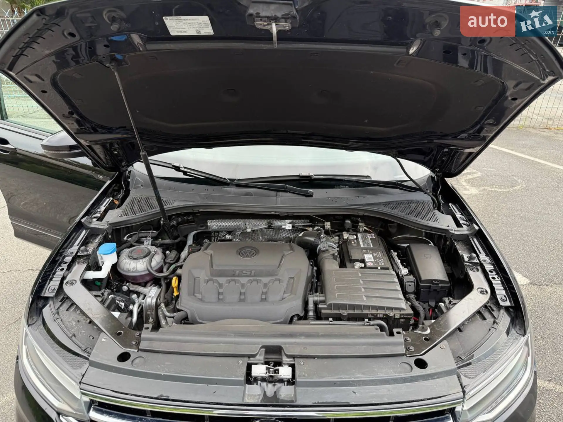 2021 Volkswagen Tiguan - мініатюра 30