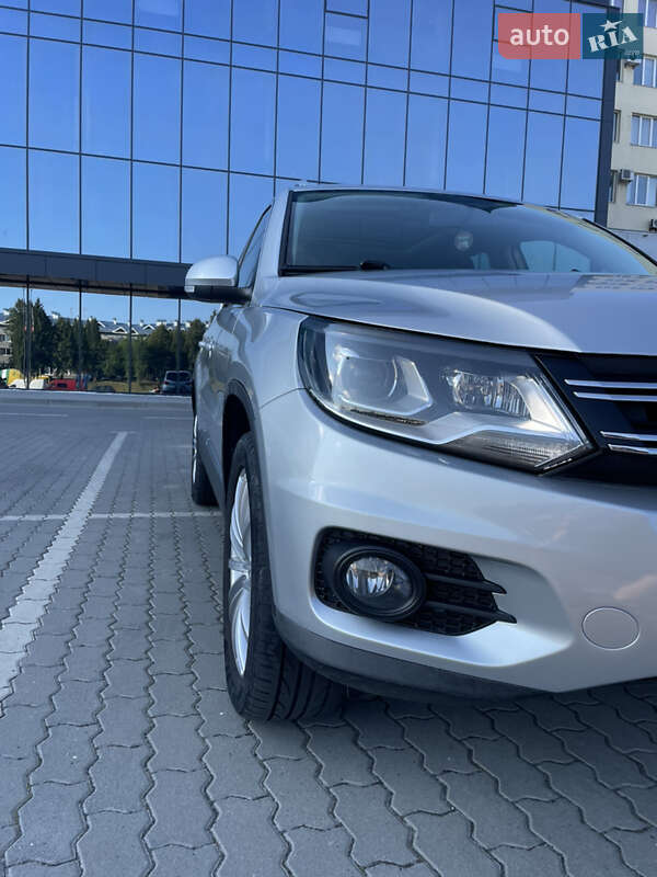 Внедорожник / Кроссовер Volkswagen Tiguan 2015 в Львове
