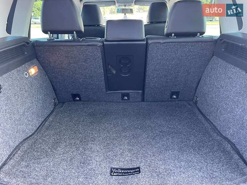 Внедорожник / Кроссовер Volkswagen Tiguan 2015 в Львове