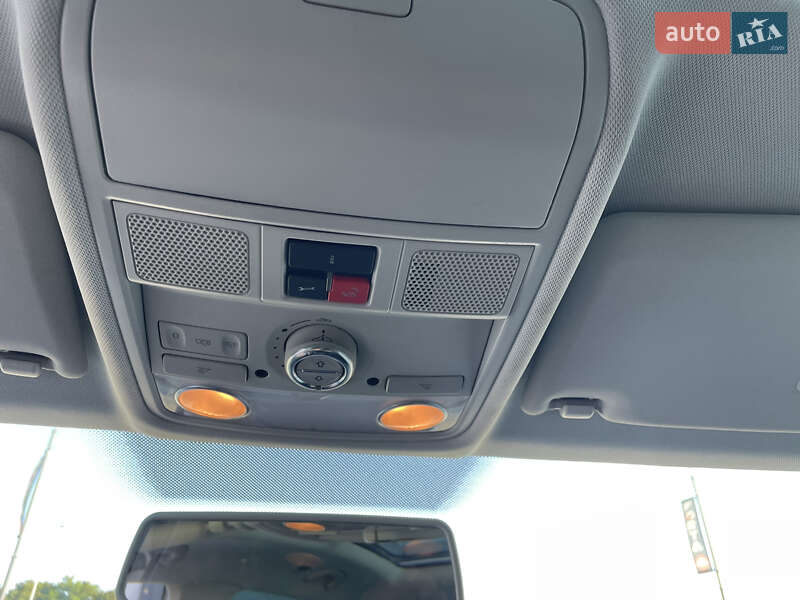 Внедорожник / Кроссовер Volkswagen Tiguan 2015 в Львове