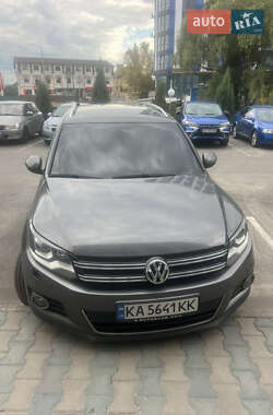 Позашляховик / Кросовер Volkswagen Tiguan 2012 в Києві