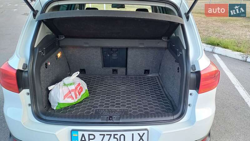 Внедорожник / Кроссовер Volkswagen Tiguan 2015 в Запорожье