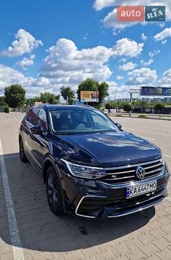 Внедорожник / Кроссовер Volkswagen Tiguan 2021 в Киеве