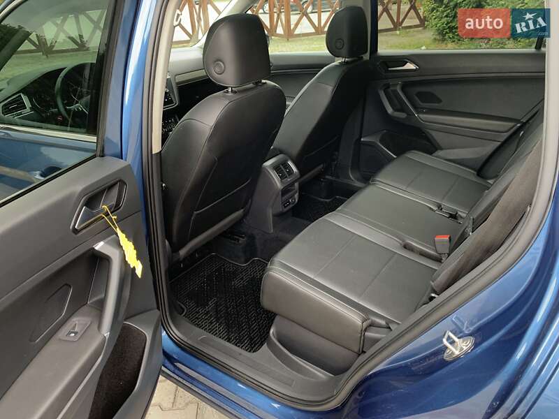 Внедорожник / Кроссовер Volkswagen Tiguan 2017 в Львове