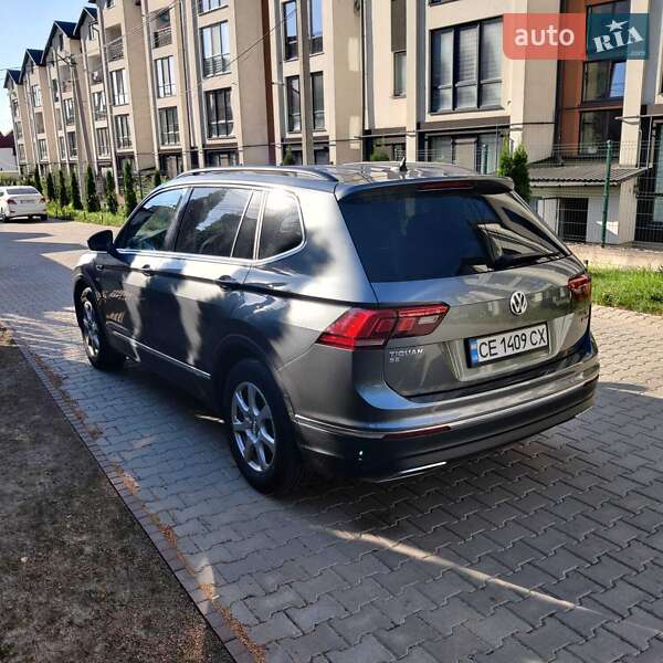 Внедорожник / Кроссовер Volkswagen Tiguan 2018 в Черновцах
