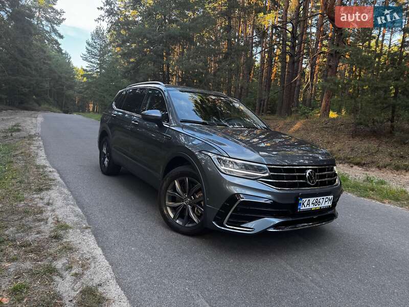 Внедорожник / Кроссовер Volkswagen Tiguan 2022 в Киеве
