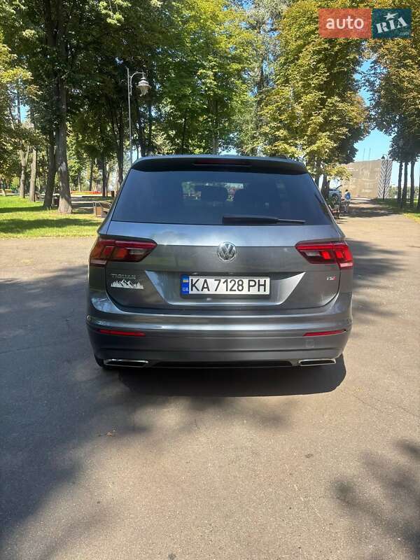 Внедорожник / Кроссовер Volkswagen Tiguan 2017 в Киеве