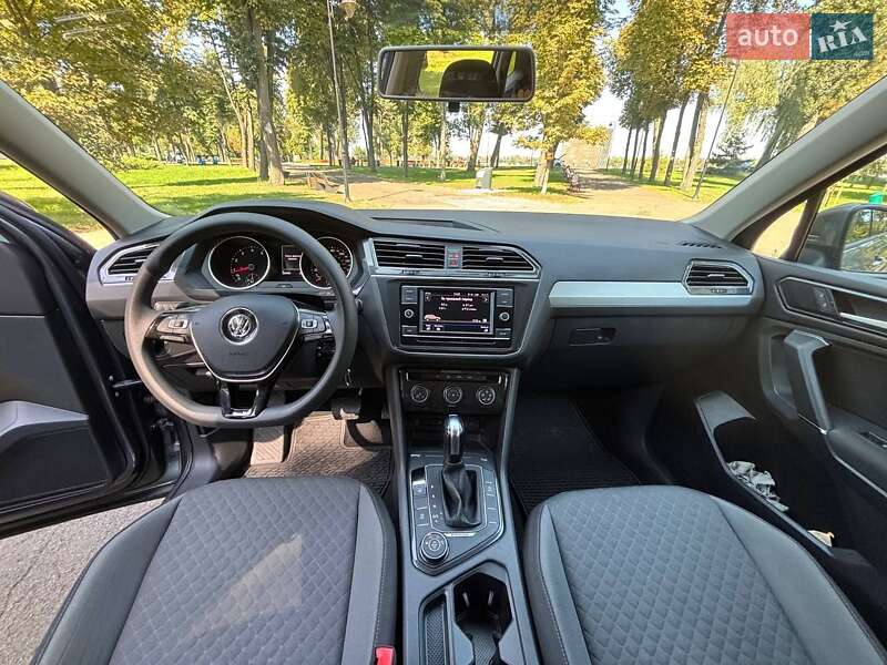 Внедорожник / Кроссовер Volkswagen Tiguan 2017 в Киеве