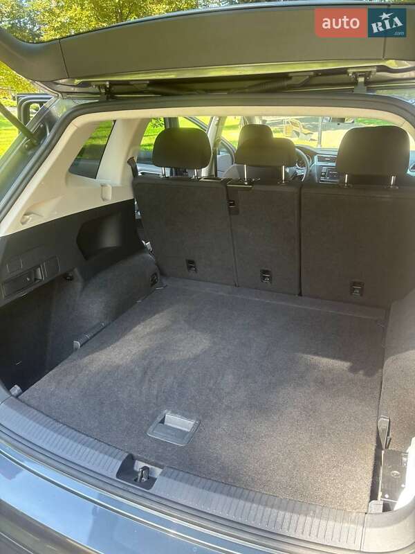 Внедорожник / Кроссовер Volkswagen Tiguan 2017 в Киеве