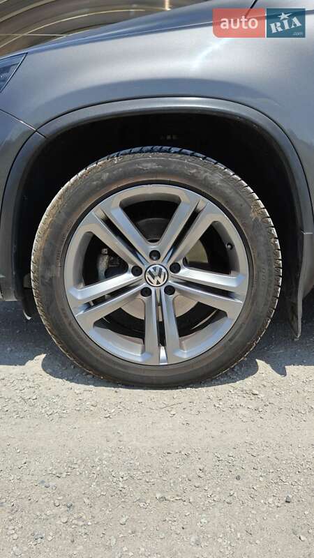Внедорожник / Кроссовер Volkswagen Tiguan 2015 в Тернополе