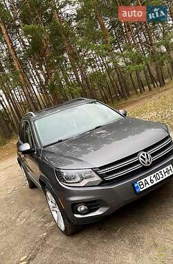 Внедорожник / Кроссовер Volkswagen Tiguan 2012 в Кропивницком