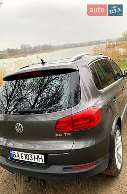 Внедорожник / Кроссовер Volkswagen Tiguan 2012 в 