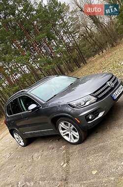 Внедорожник / Кроссовер Volkswagen Tiguan 2012 в 