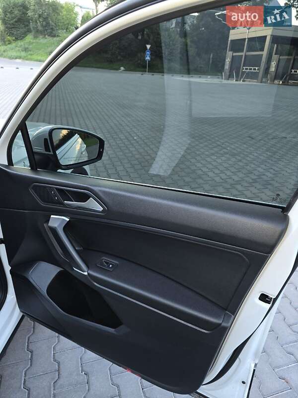 Внедорожник / Кроссовер Volkswagen Tiguan 2020 в Тернополе