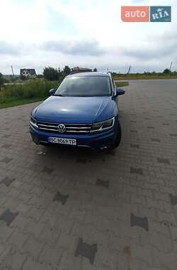 Позашляховик / Кросовер Volkswagen Tiguan 2017 в Яворові