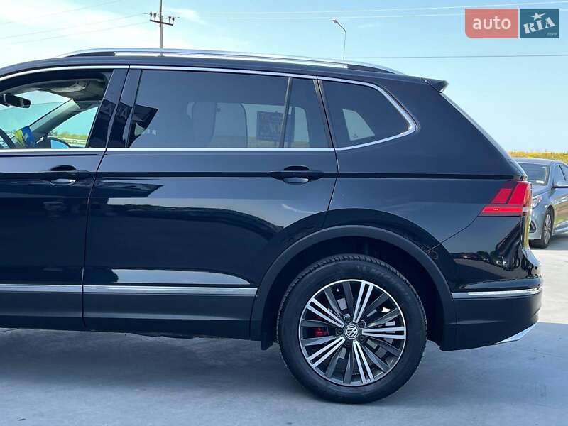 Позашляховик / Кросовер Volkswagen Tiguan 2018 в Львові