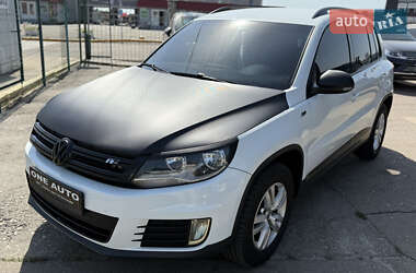 Позашляховик / Кросовер Volkswagen Tiguan 2016 в Києві